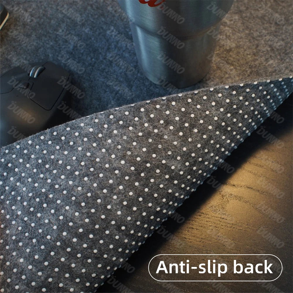 Uldfilt Desk Mat — Minimalistisk Kontor & Home Office