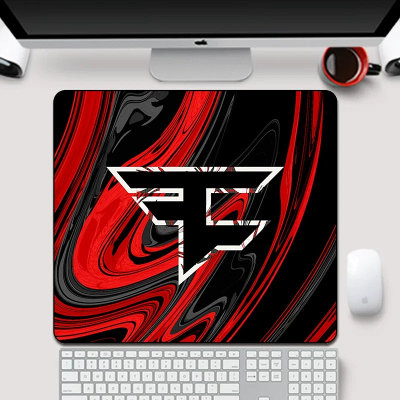 Gaming Mousepad 450 x 400 mm — Tyk & Præcis